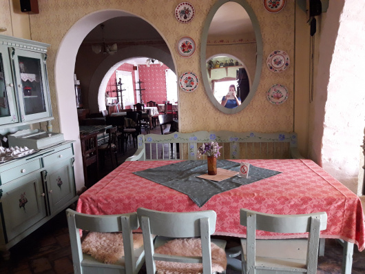 Unutrašnjost Majkinog salaša na Paliću