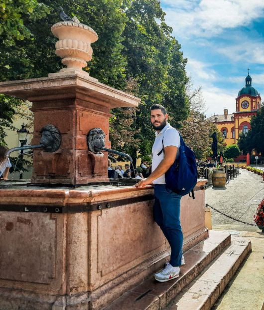 Česma Četiri lava i Karlovačka gimnazija