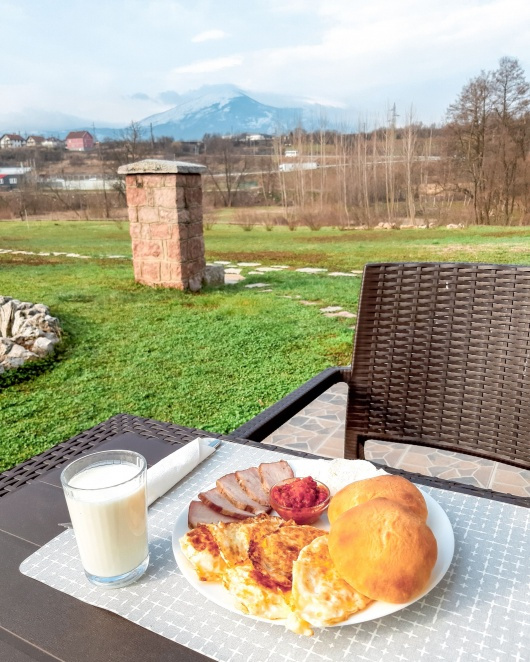 Nakon pravog domaćinskog doručka, krenuli smo u dalje obilaske